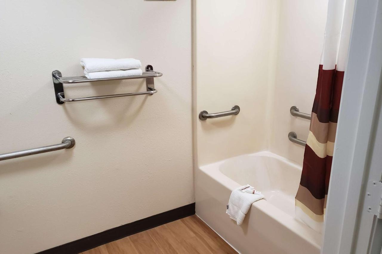 Red Roof Inn Moss Point Esterno foto